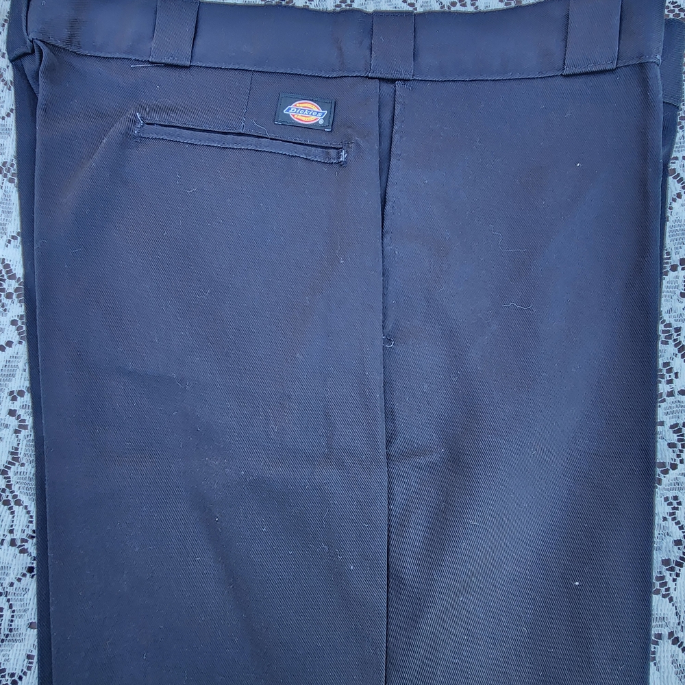 Dickies Men's Black Chinos Pants 42W X 30L New